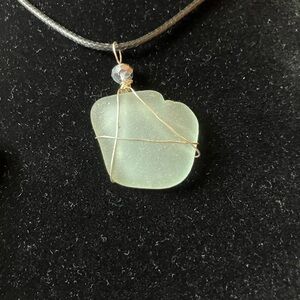 #85 handmade seaglsss necklace aqua
